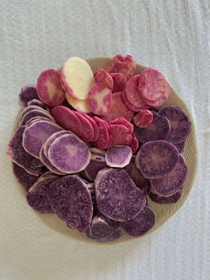 Картофель фиолетовый: описание этого сорта с необычным вкусом | Дачник.RU |  Дзен