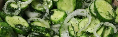 Салат из свежих овощей, сочной зелени и авокадо: рецепт с фото