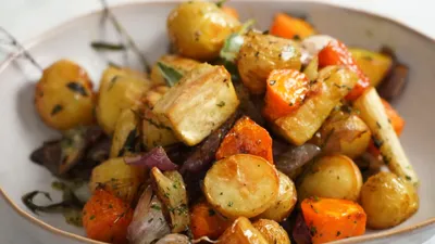 Салат из сезонных овощей с кускусом – пошаговый рецепт с фото на сайте  Гастроном