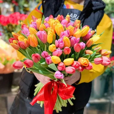 Цветы и подарки на 8 марта: что выбрать - АртБукет