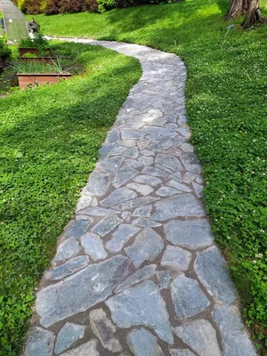 Потрясающие садовые дорожки из камней и гальки – фото | Rock garden  landscaping, Backyard garden, Garden paths