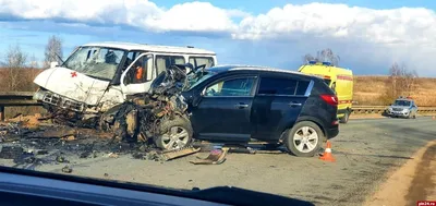 Один человек погиб и семь пострадали в ДТП на трассе Великие Луки-Новосокольники.  ФОТО : Псковская Лента Новостей / ПЛН