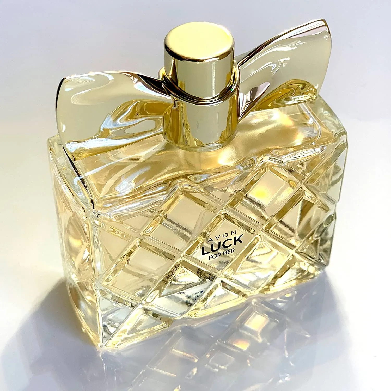 Avon luck for her EDP. Avon luck. Духи эйвон luck. Духи Avon luck for him.