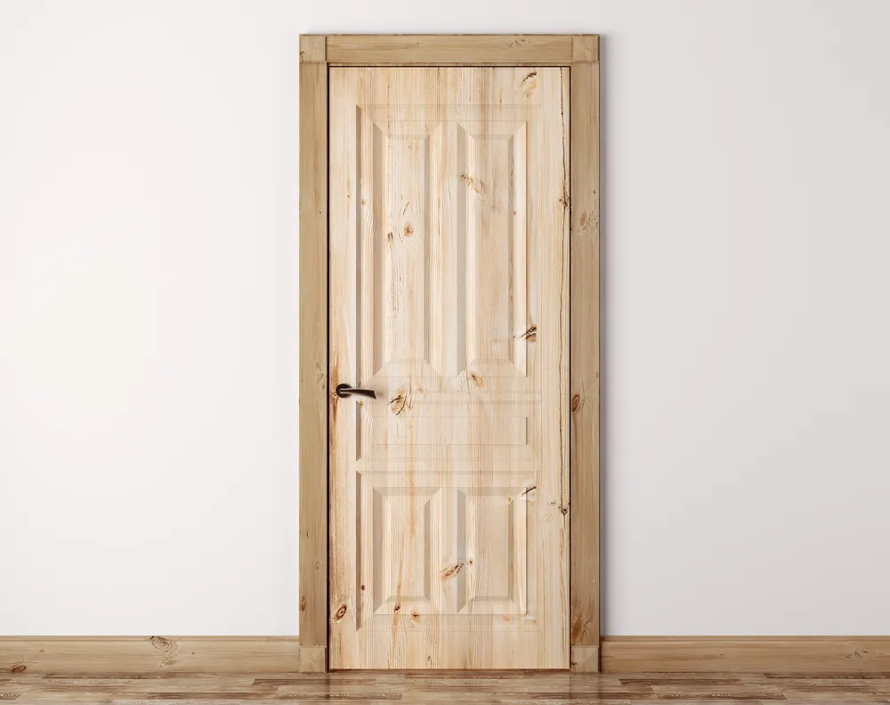 Купить межкомнатную дверь из сосны. Деревянная дверь Сток. Дверь массив сосны. Двери из массива межкомнатные. Двери из сосны в интерьере.