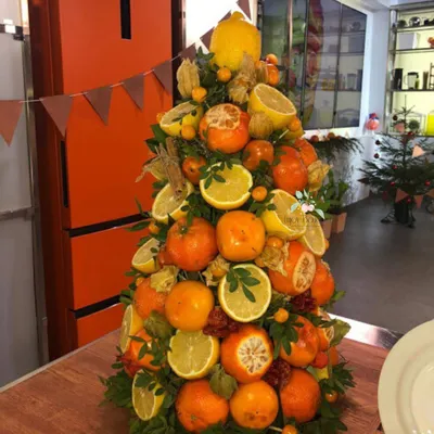 Необычная елка из фруктов \"Цитрусовый новый год\"