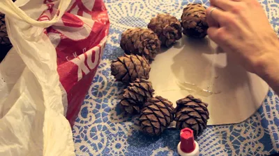 Елка из шишек – как своими руками сделать новогодное дерево