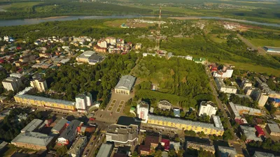 Елка на Спасской и тысячи кировчан в массовке: город превратился в  съемочную площадку