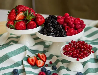 Раскраска Овощи, фрукты, ягоды - скачать бесплатно