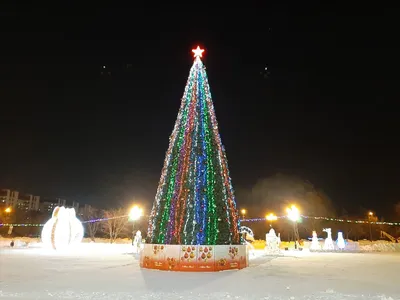 Как украшают города и улицы на Новый год: Новый год в городе