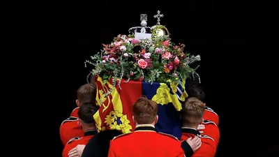 Похороны Юрия Темирканова прошли на Комаровском кладбище Петербурга -  Российская газета