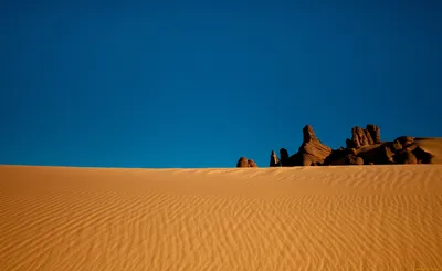 Обои пустыня, пески, дюны, облака, природа картинки на рабочий стол, фото  скачать бесплатно