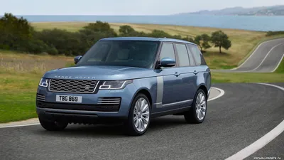 Обои на рабочий стол Белый автомобиль марки Range Rover / Рейндж Ровер  стоит на опушке леса, обои для рабочего стола, скачать обои, обои бесплатно