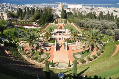 Бахайские Сады. Хайфа, Израиль - «Думая на тем, что посетить в Израиле,  обратите внимание на Бахайские сады. По решению Юнеско они названы восьмым  чудом света! И это абсолютно заслужено. Место поражает своей