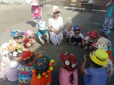 Ах, уж эти шляпки!\" -парад шляп в детском саду №201
