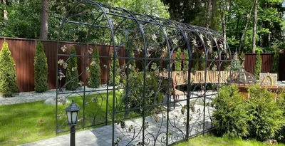 Кованые арки и шпалеры для сада на заказ