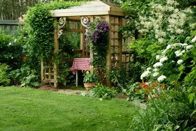 Уютный уголок в саду (67 фото)