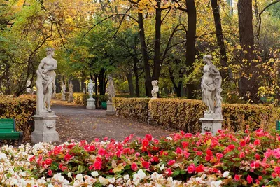 Летний сад в Санкт-Петербурге: фото скульптур и решетки