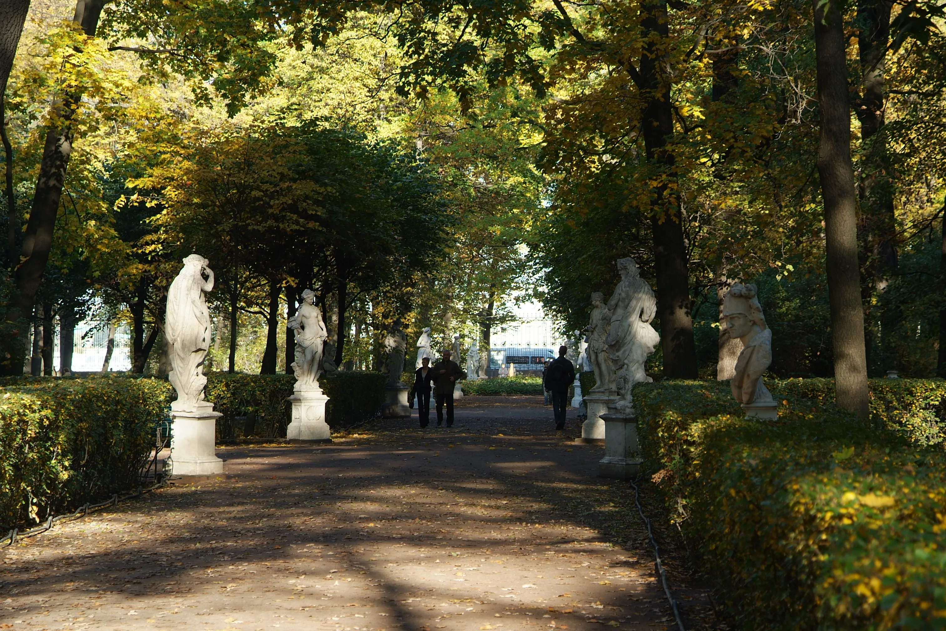 Парк скульптур санкт петербурга. Главная аллея летнего сада.