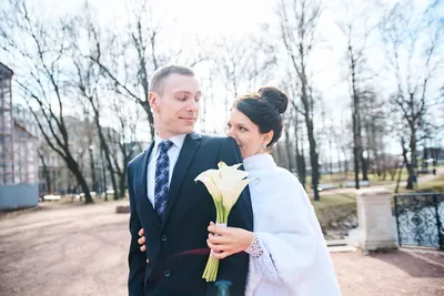 Свадебная фотосессия весной в Лопухинском саду • Свадебный фотограф СПб
