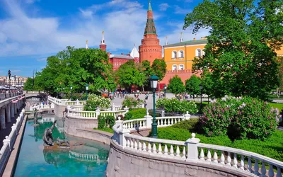 Александровский сад - Москва 2024 | DiscoverMoscow.com