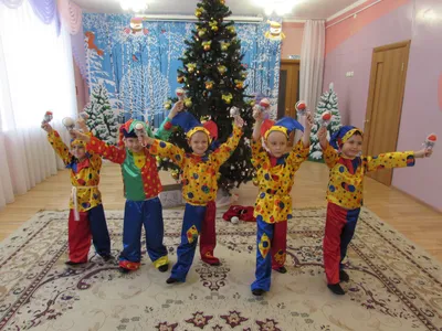 Новогоднее оформление группы детского сада (6 фото). Воспитателям детских  садов, школьным учителям и педагогам - Маам.ру
