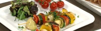 tatianovski: Шпажки с куриной грудкой, колбасками и овощами/ Spiedini di  pollo salsiccia e verdure