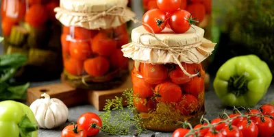Сладкие помидоры на зиму половинками - рецепт с фото