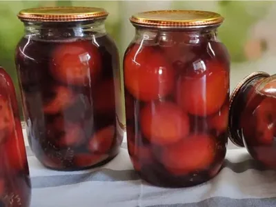Маринованные зеленые помидоры с чесноком - рецепт консервации - как  приготовить на зиму