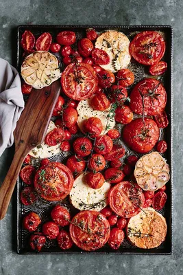 Запечённые помидоры с сыром фета и чесноком | Salatshop ♥ You