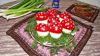 Салат с помидорами сыром яйцами рецепт фото пошагово и видео - 1000.menu