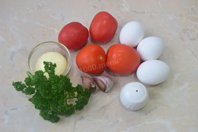 Салат помидоры яйца чеснок рецепт с фото - 1000.menu
