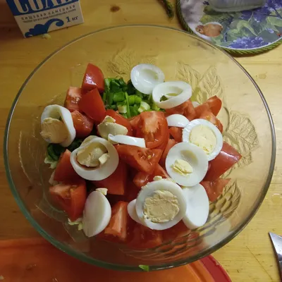Салат из помидоров, яиц и зеленой редьки | Пикабу