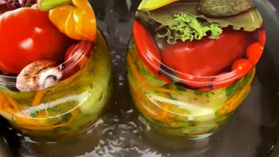 Салат из зелёных помидоров \"Дунайский\" (заготовка на зиму) - пошаговый  рецепт с фото на Готовим дома