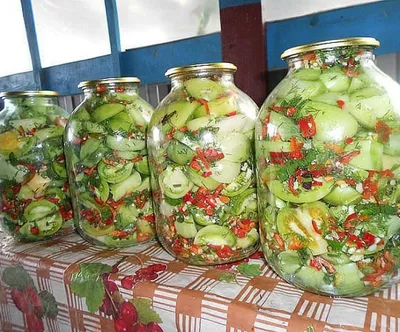 Два бомбических рецепта салатов из зеленых томатов