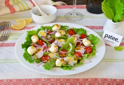 Салат с помидорами черри, моцареллой и маслинами - Хлебосолька.ру