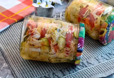 7 вкусных салатов с огурцами на зиму, которые пора начинать готовить —  читать на Gastronom.ru