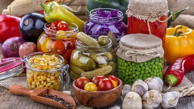 Салат из овощей на зиму без стерилизации: ТОП-6 рецептов, кулинарные советы