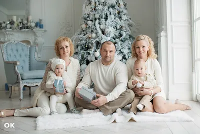 Новогодняя семейная фотосессия в студии. Семейный фотограф Татьяна Надеждина