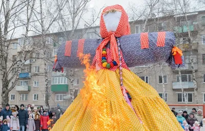 Московская Масленица возглавляет топ-10 путешествий на Масленицу в России