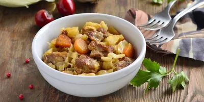 Свинина с картошкой в мультиварке: легкий и вкусный рецепт | Мультиповаренок