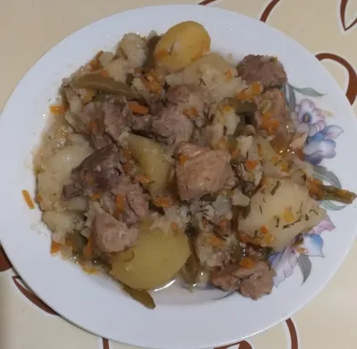 Тушеная картошка с мясом и овощами в мультиварке - рецепт автора Анна