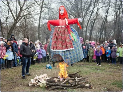 Масленица. Сжигание чучела - Михаил Соколов