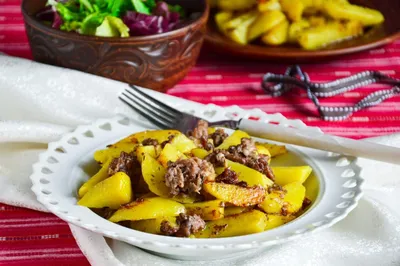 Тушёная картошка с тушенкой - рецепт автора Олеся Захарова (Тихонова)