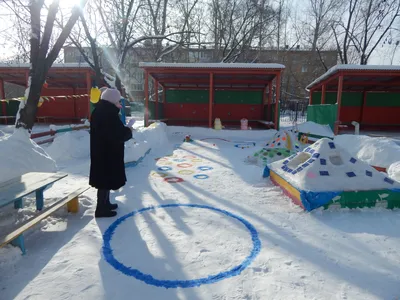 ГБОУ СОШ №3 структурное подразделение Детский сад \"Ягодка\" | Сказка из снега