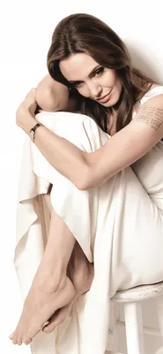 Шарм и харизма Анджелины Джоли: фото, которые восхищают
