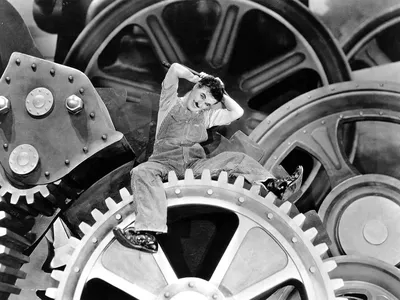 Изящество и талант Чарли Чаплина на фотографиях