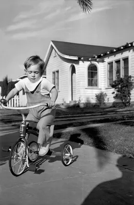 File:Мальчик на велосипеде.JPG - Wikimedia Commons