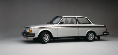 Volvo 240 (1974-1993) icon review | Auto Express