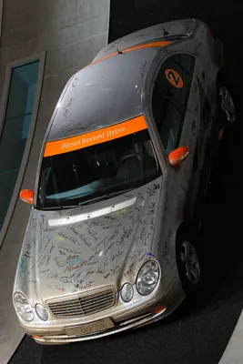 File:Mercedes-Benz E 320 CDI Rekordwagen front-left Mercedes-Benz  Museum.jpg - Wikimedia Commons