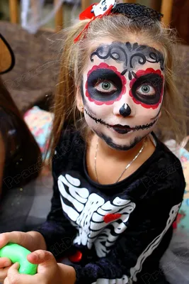 halloween faceart, facepainting http://theartist.com.ua/ Аквагрим Киев,  заказать на Хэллоуин, маска на Хеллоуин, грим… | Halloween face, Halloween  face makeup, Face